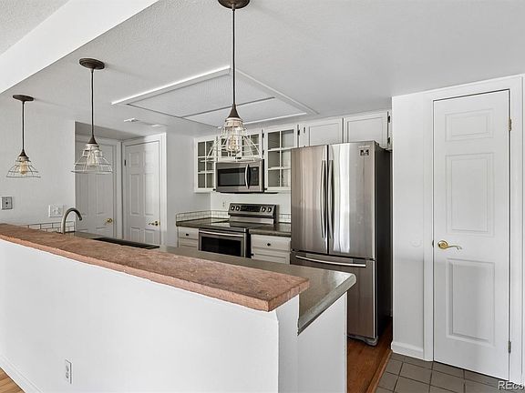 5th image of 9662 Brentwood Way #205