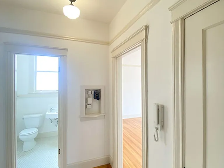 99 Jersey St — Photo 3
