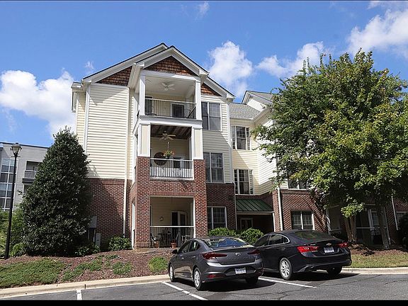 2nd image of 900 Canenaugh Dr APT 108
