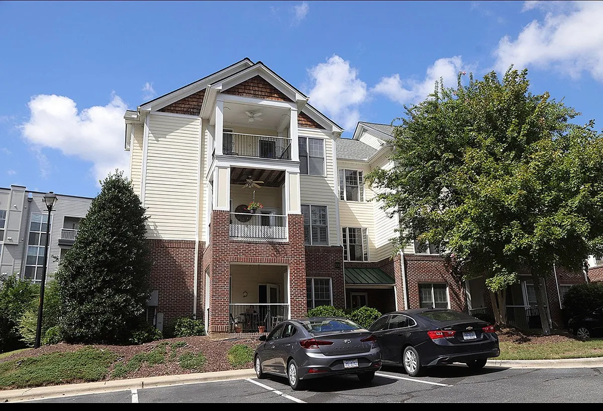 Building Photo - 900 Canenaugh Dr #108