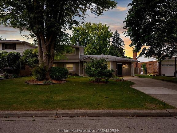 3rd image of 25 Sylvester Dr