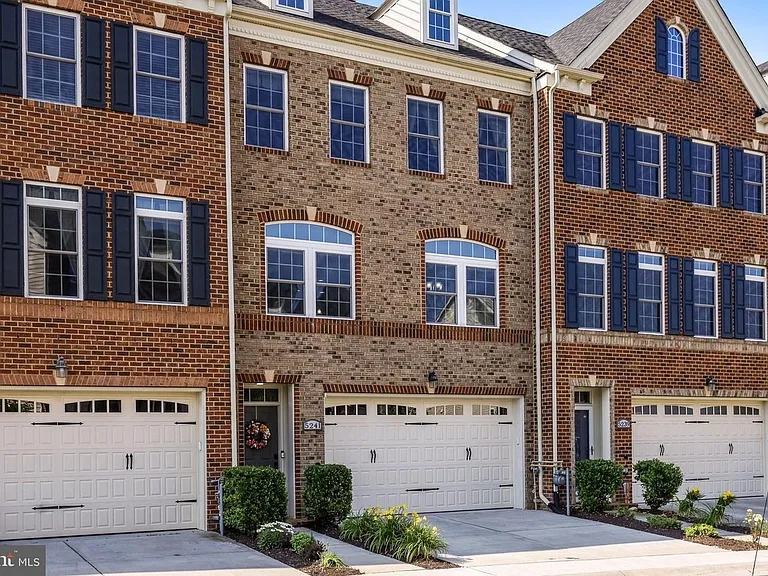 5241 Stream Bank Ln — Photo 1