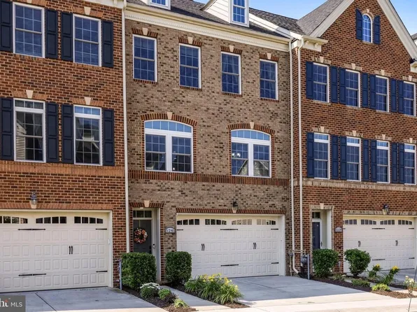 5241 Stream Bank Ln, Greenbelt, MD 20770