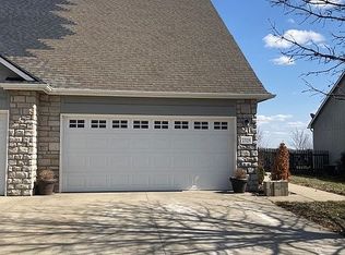 2328 Surrey Dr, Lawrence, KS 66046