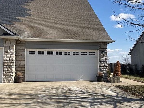 2328 Surrey Dr