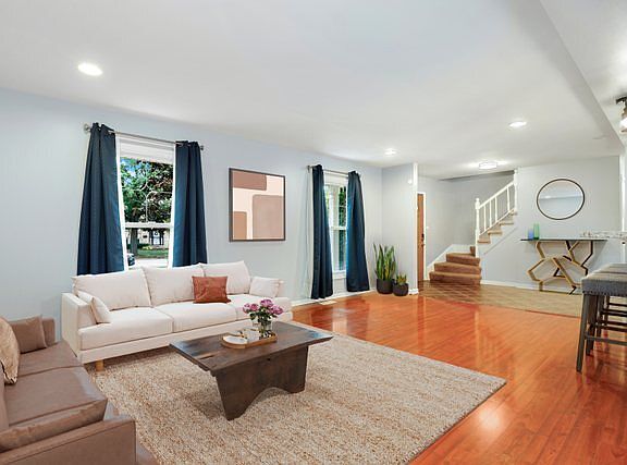 4th image of 17817 Stonebridge Dr