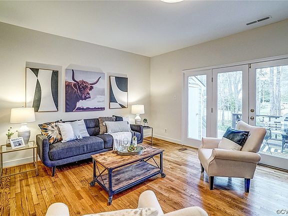 2nd image of 1116 Lakeland Cir