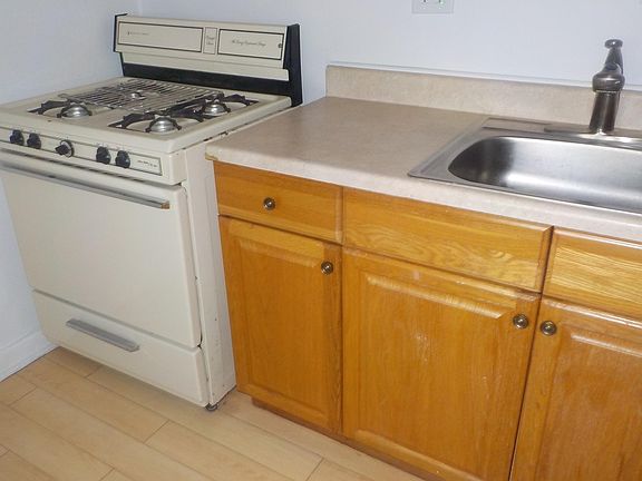 4th image of 7554 255th St Floor 2