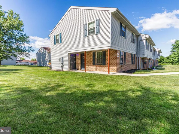 1701 Long Dr #216, York, PA 17406