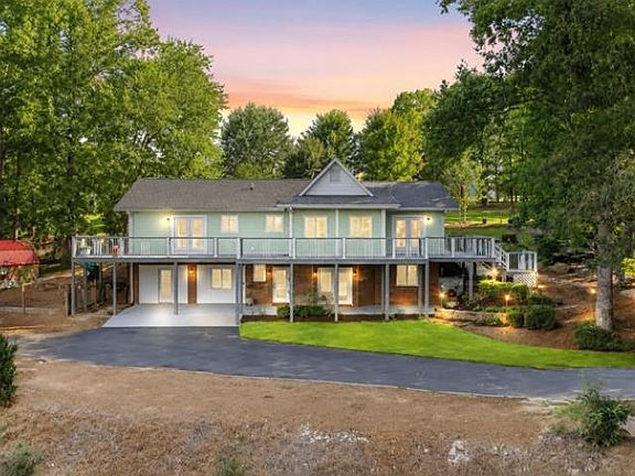 2nd image of 300 Chastain Hill Rd