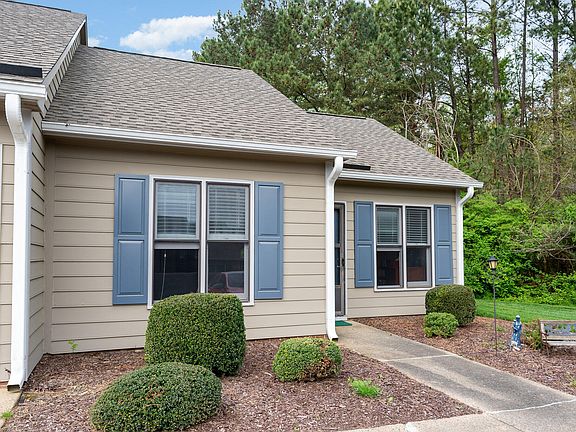 2nd image of 2673 Hitchcock Dr