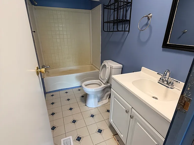 1160 Justin J Dr — Photo 7