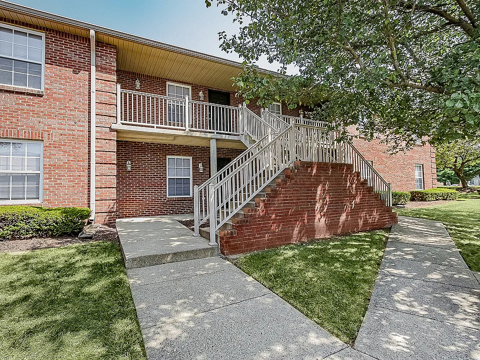Lyndon Crossings Apartments