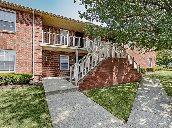 Lyndon Crossings Apartments