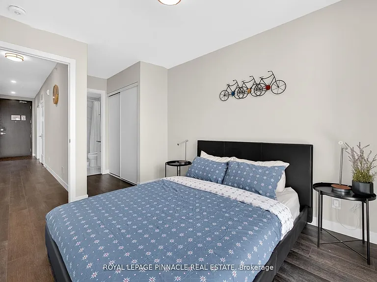 15 Queen St S #2303 — Photo 29