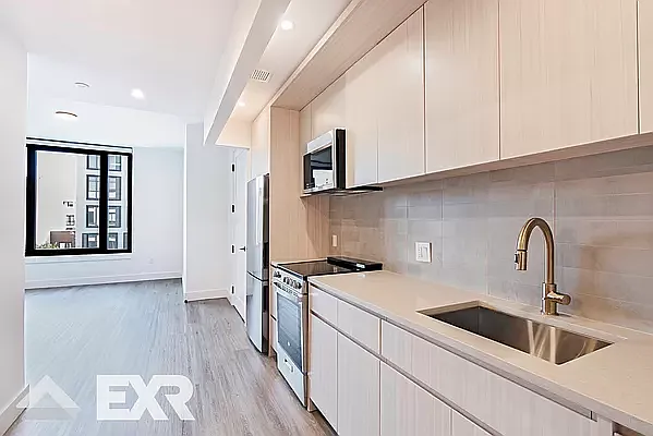 Rented by EXR | media 5