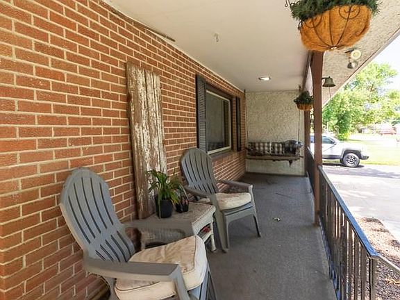 3rd image of 1020 E Phoenix Ave