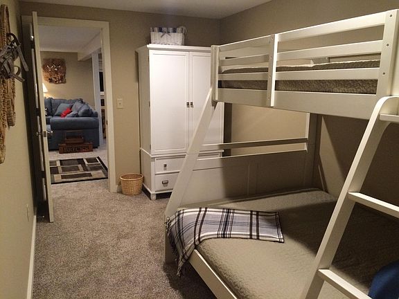 Guest Room, Bunk Beds lower bunk full bed