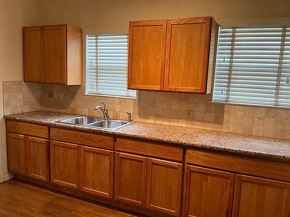 4th image of 1211 Avant Ave