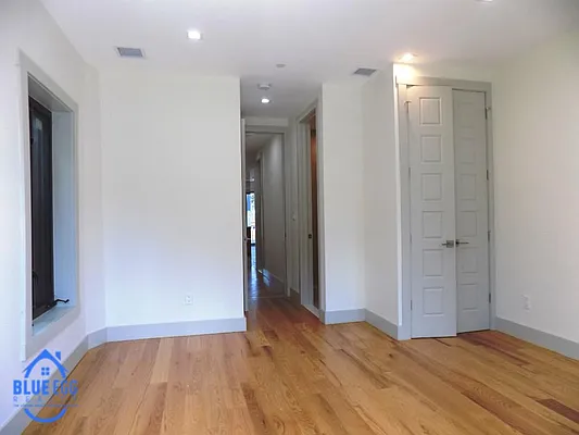 Rented by Blue Egg Realty Corp | media 23