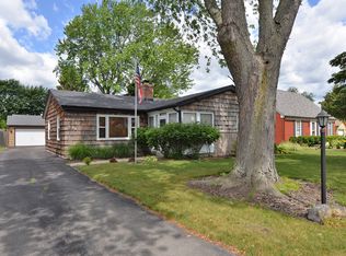 30 Hillock Dr, Racine, WI 53406