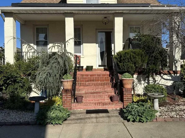 137 Holt St, Hackensack, NJ 07601