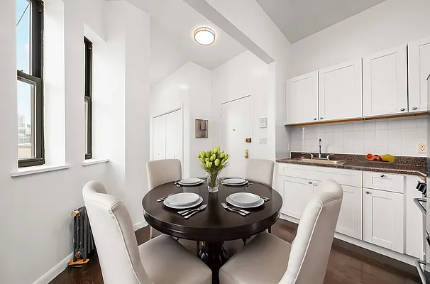 Rented by REAL New York | media 2