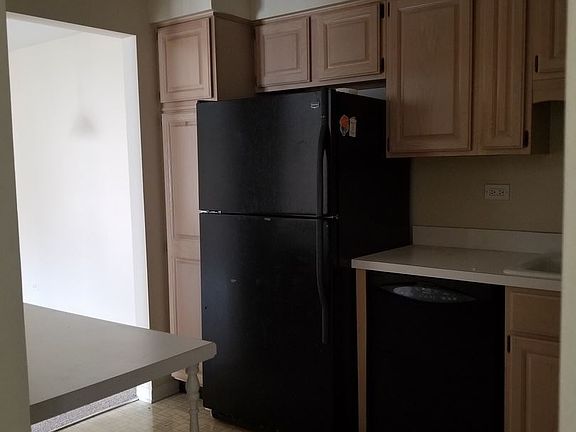 5th image of 7323 Blackburn Ave APT 205