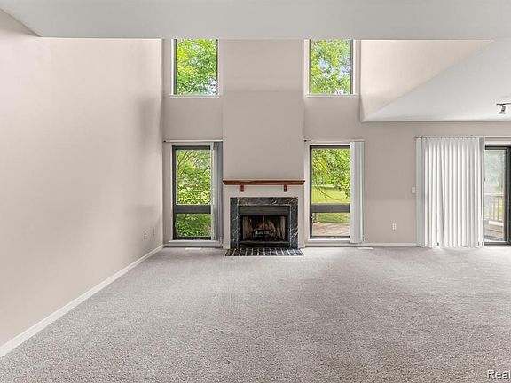 3rd image of 644 Ashley Cir