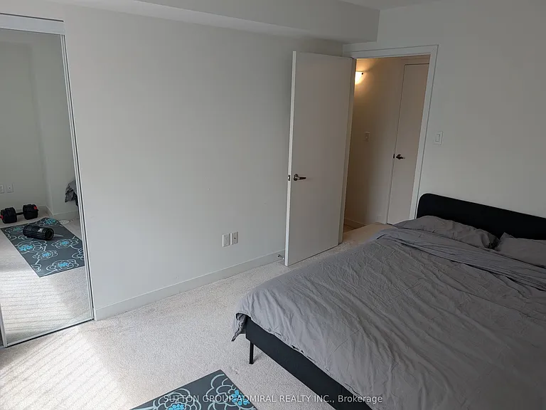 60 Orchid Place Dr #15 — Photo 15