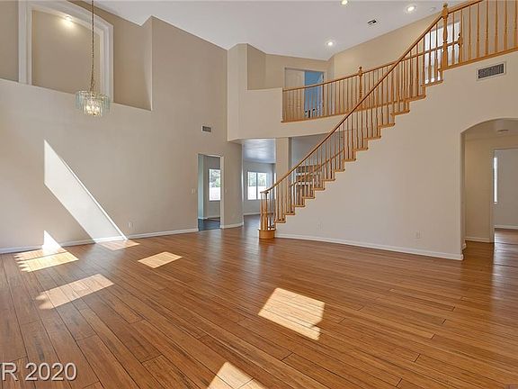 3rd image of 9357 Chateau St Jean Dr