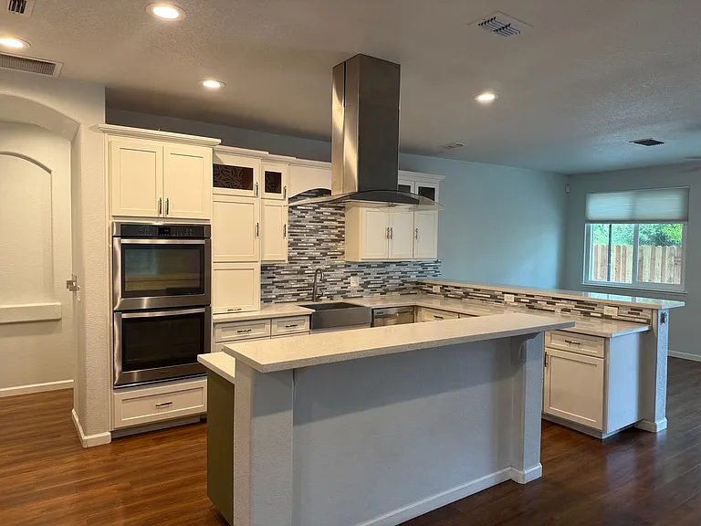 108 Robinson Ct — Photo 11