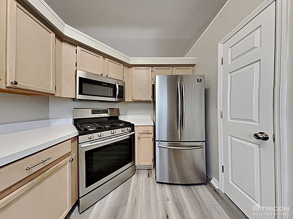 5th image of 1370 Heather Glen Dr