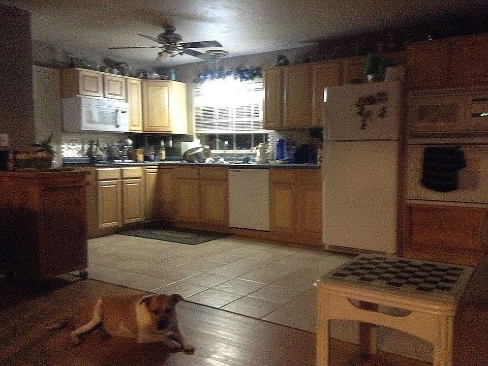 2nd image of 4523 SE 10th Pl