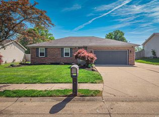 5066 Arches Dr, Newburgh, IN 47630