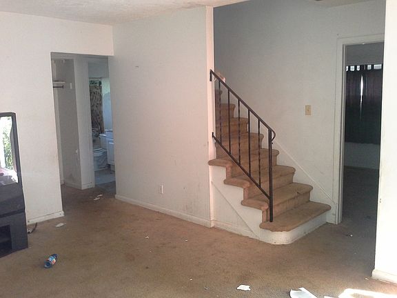 2nd image of 1741 Brentnell Ave