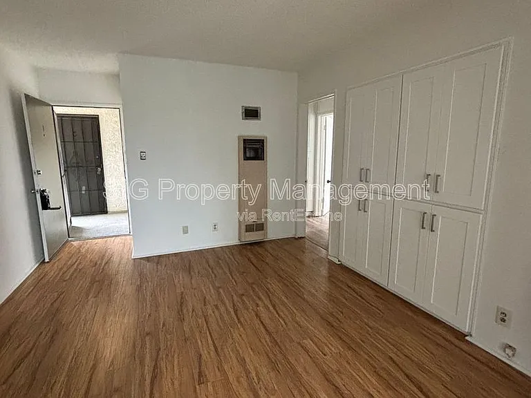 10424 Parr Ave #D — Photo 4