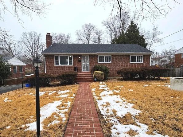 7304 Camp Alger Ave, Falls Church, VA 22042