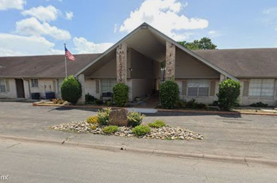 1st image of 1500 Palm Valley Dr #23