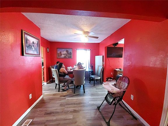 4th image of 1512 E 50th St