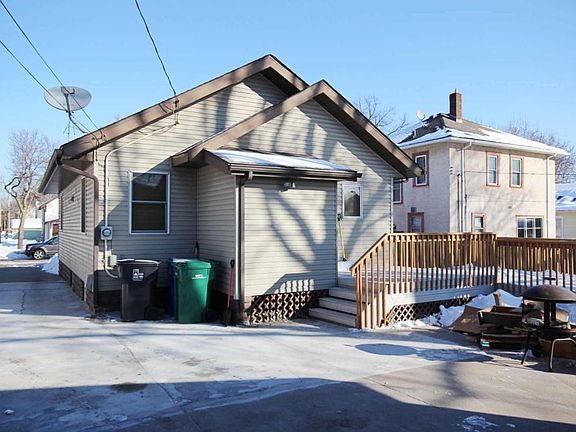 4th image of 268 Wyoming St W