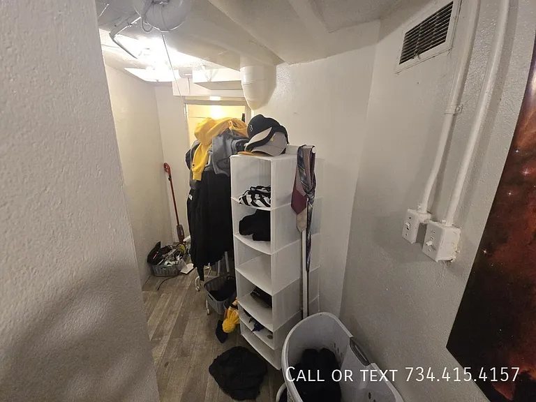 906 Packard St #1 — Photo 14
