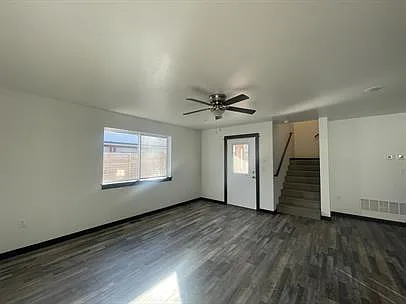 706 Black Diamond St #A-B-C — Photo 6