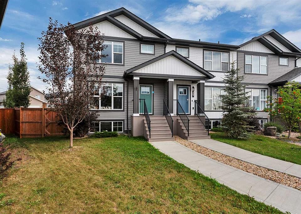 1st image of 30 W Hawthorn Pl