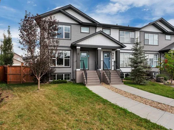 30 W Hawthorn Pl, Sylvan Lake, AB T4S 0S2