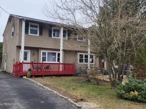 824 Union Ave, Lakehurst, NJ 08733