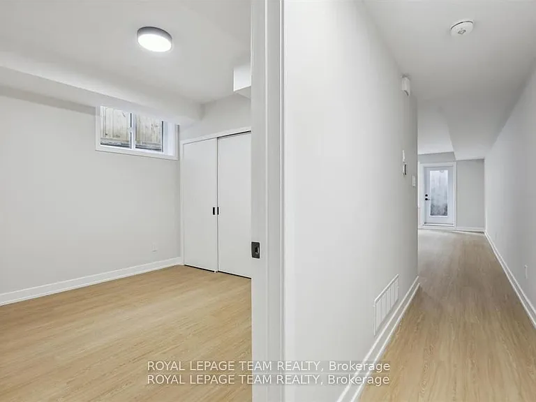 47 Grosvenor Ave #1 — Photo 11