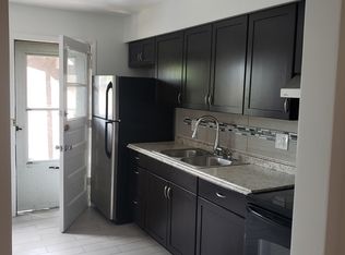 8557 Niles Center Rd #11, Skokie, IL 60077