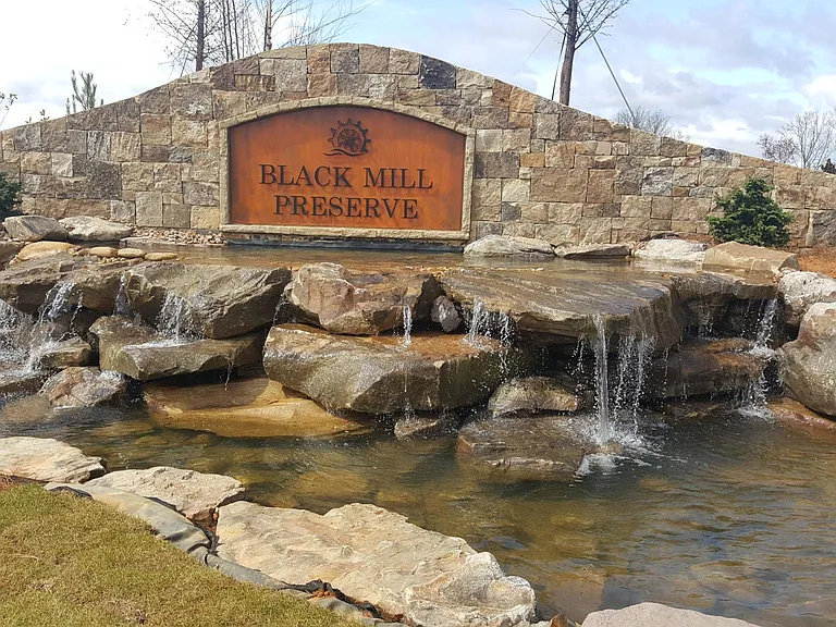 100 Thimbleberry Dr — Photo 1