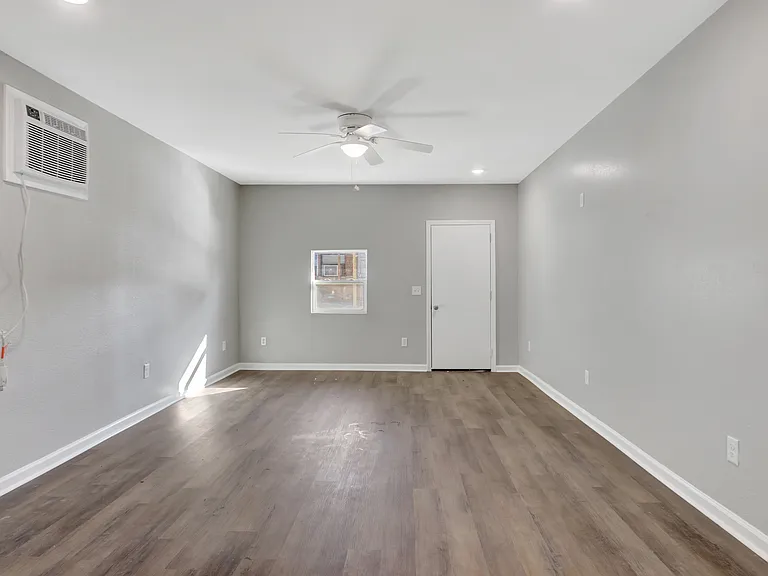 2751 Malvern Ave — Photo 18